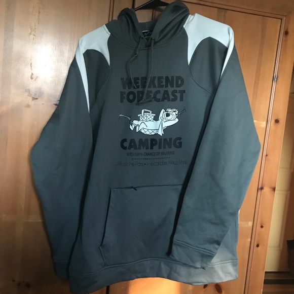 TriMountain Tops - YOGI Bear Camping hoodie, Like NEW
